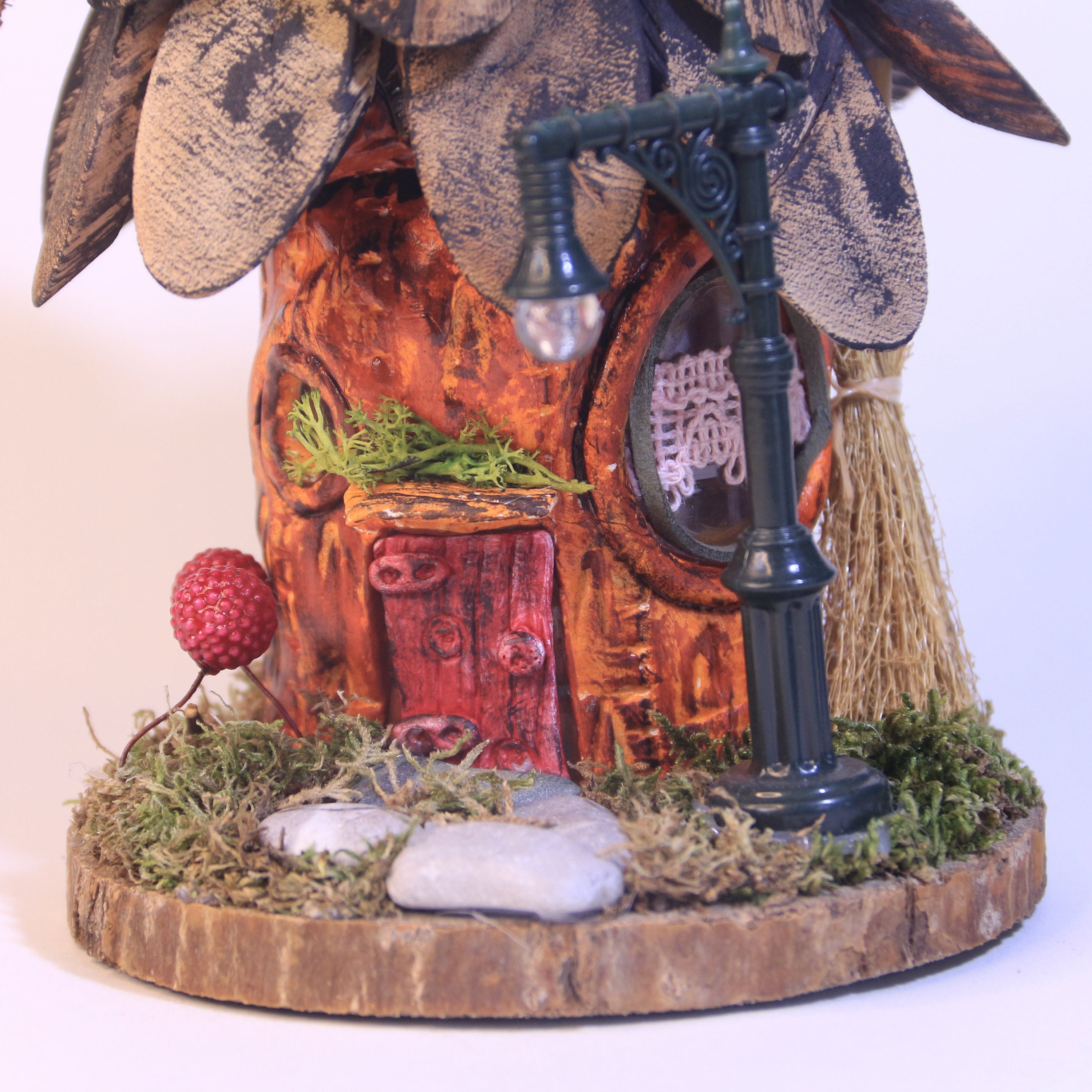 Elfenhaus / Feenhaus mit & Laterne Besen Deko für Etsy