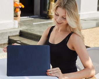 Minimalist Leather MacBook Sleeve, 13 inch Laptop Case
