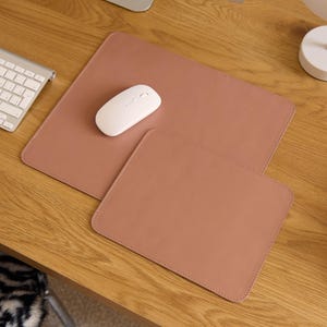 Personalized Leather Desk Mat, Handmade Desk Pad, Embossed Office Accessory, Executive Workspace, Leather Gift