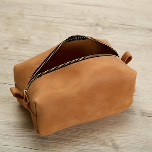 Engraved Leather Toiletry Bag: Custom Cosmetic Pouch, S/M/L Sizes, Christmas Gift