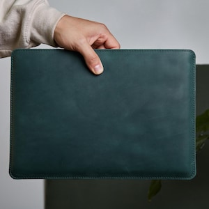 Personalized Leather MacBook Cover. Custom Protective Sleeve for MacBook Pro 16&quot;. Laptop Case made of Genuine Leather. Gifts for Her, Mom