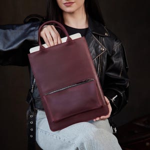 Personalized Leather Laptop Tote. Zipper Laptop Case. Slim Felt-Lined MacBook Sleeve. Handmade Case for MacBook 13-16&quot;. Gift for Her