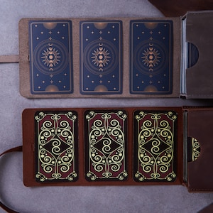 Personalized Tarot Leather Case for Her. Stylish Card Roll Holder for Your Tarot & Oracle Deck. Unique Spiritual Gift for Tarot Lovers