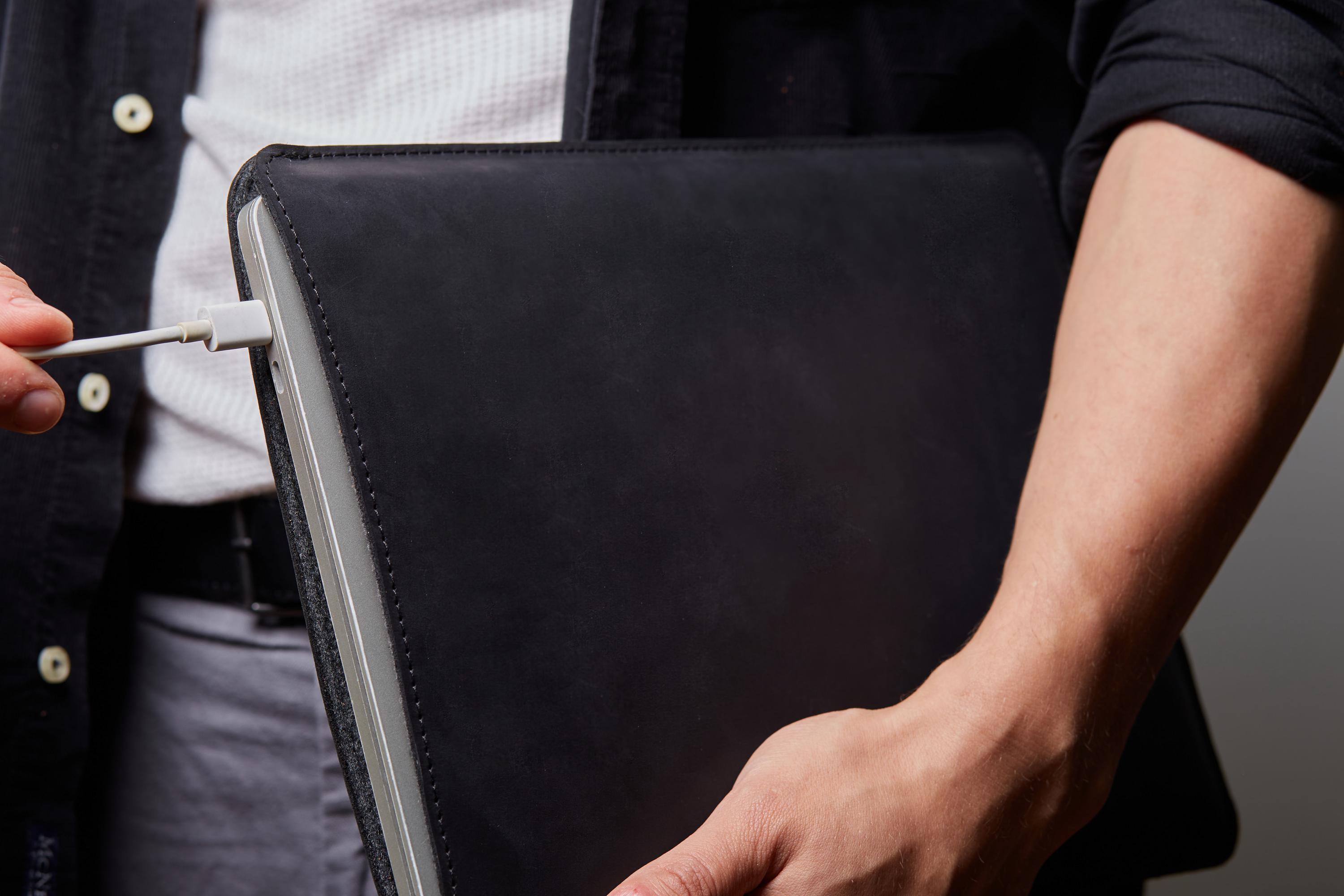 MacBookアクセサリー MacBook Air/Pro (13inch) Leather Amazon.com: ICARER MacBook Pro 13 Case (2016-2025), Genuine