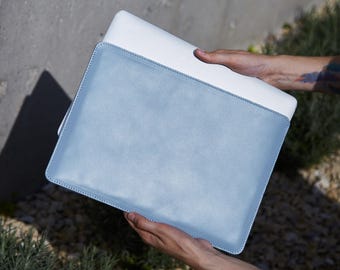 Custodia in pelle per laptop, custodia minimalista per MacBook, cover per laptop, regalo tecnologico personalizzato