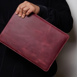 Custodia compatta in pelle per laptop per modelli MacBook Air M1, M2, M4, custodia in pelle personalizzata per MacBook Air/Pro
