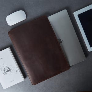 Minimalist Leather HP EliteBook Sleeve: Handmade Personalized Laptop Case image 9