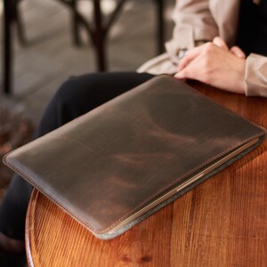 Funda de piel para MacBook Air/Pro con forro de fieltro: Funda personalizada para MacBook imagen 8