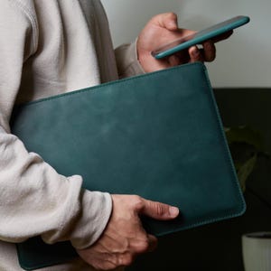 Funda de piel para MacBook Air/Pro con forro de fieltro: Funda personalizada para MacBook imagen 6
