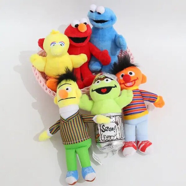 Sesame Street Themed Plush Doll Keychain Elmo Cookie Monster Big Bird Oscar Bert Ernie Bag Hang Purse Tag Zipper Tag Favour Party Bag Filler