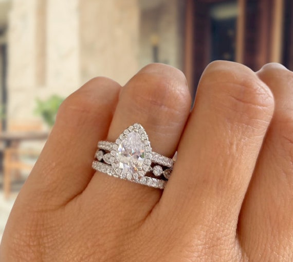 3 ctw Pear Shaped Wedding Ring Set Pear Moissanite Ring Halo Wedding Ring Teardrop Bridal Rings Gift Promise Ring Pear Cut Engagement Ring