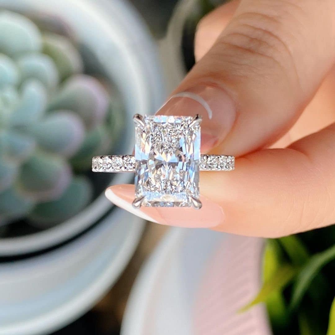 2.5 carat radiant sales cut diamond ring