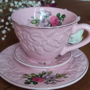 tasse en porcelaine rose avec soucoupe, tasse à thé rose, tasse pour fille. Tasse à café vintage, tasse à thé vintage, porcelaine française