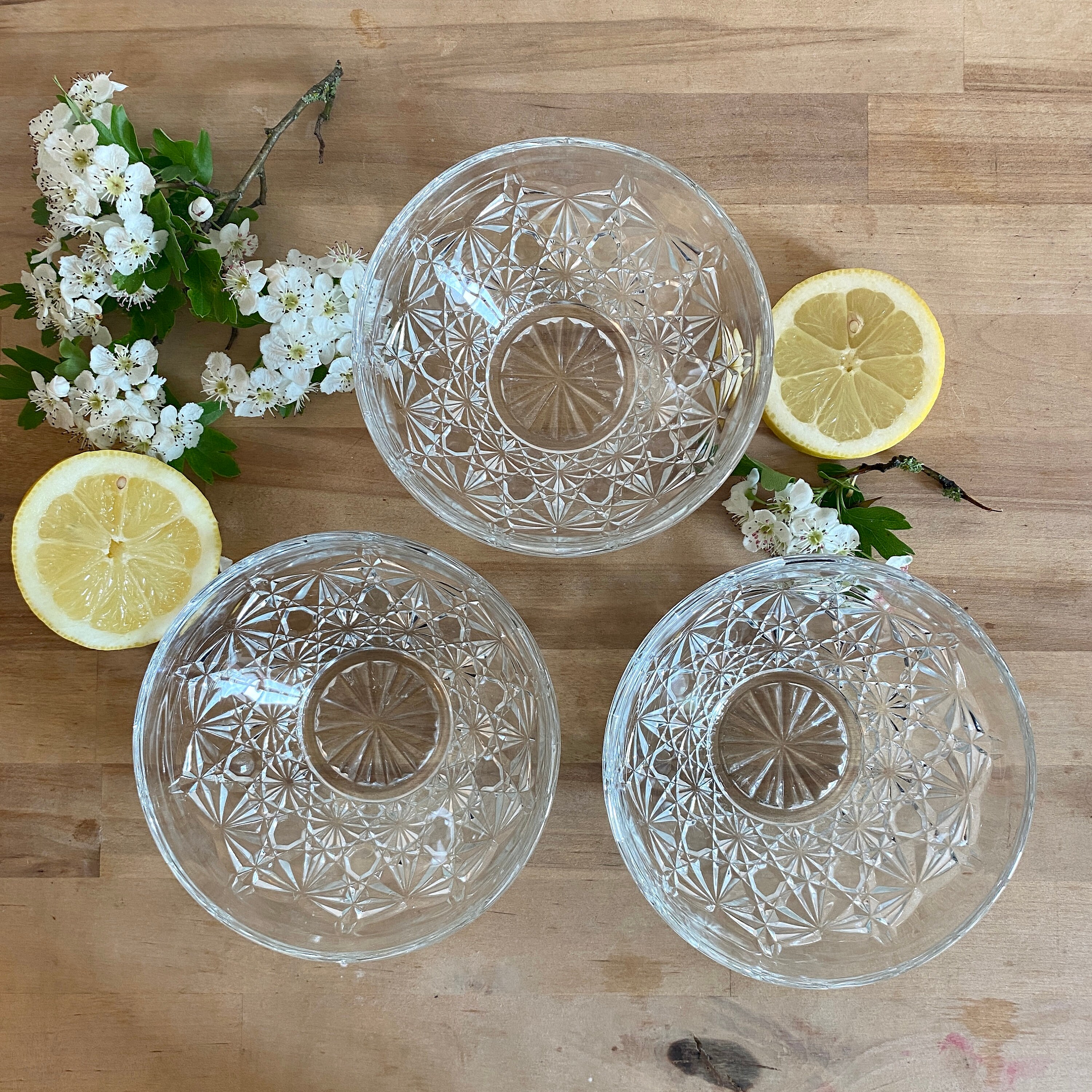 Lot de 3 Bols Vintage en Verre Moulé