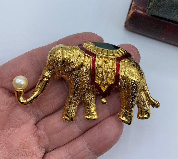 Vintage Monet Elephant Gold Tone Brooch with Red … - image 6