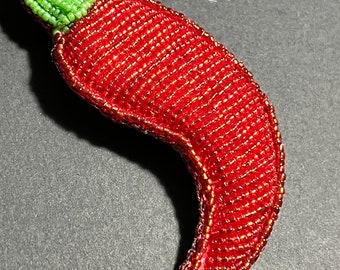 Peper Cornicello kralen broche