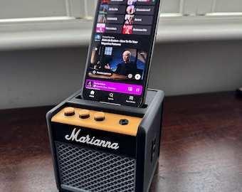 AMPSTYLE - Passive Smartphone Amplifier in Guitar Amp Style | Custom Name Tag Included