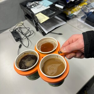 3-Cup Coffee Carrier: Ergonomic Office Drink Holder image 4