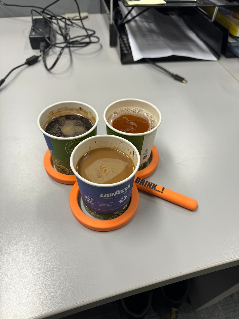 3-Cup Coffee Carrier: Ergonomic Office Drink Holder image 2