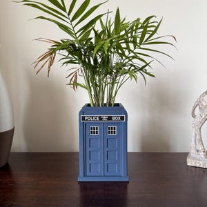 TARDIS-Inspired Self Watering Planter – Custom Indoor Plant Pot – Doctor Who Fan Gift