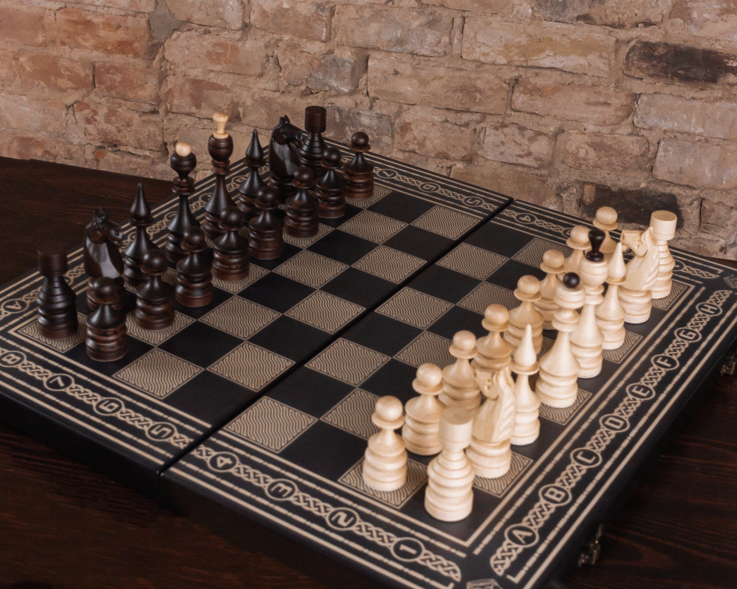 Handcrafted wooden chess set - Noblie - luxury gift store