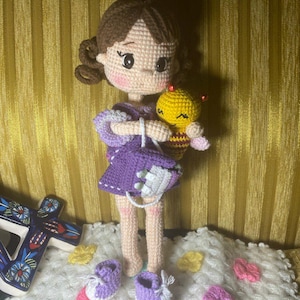 Amigurumi Doll – Handmade Crochet Girl with Pastel Outfit & Bee Friend – Collectible Plush Toy  Gift for Kids, Baby Shower Nursery Decor