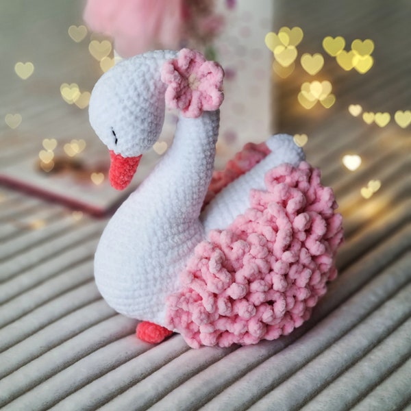 Crochet swan pattern - Amigurumi swan - Stuffed swan pattern - Swan pattern - Crochet swan - Swan