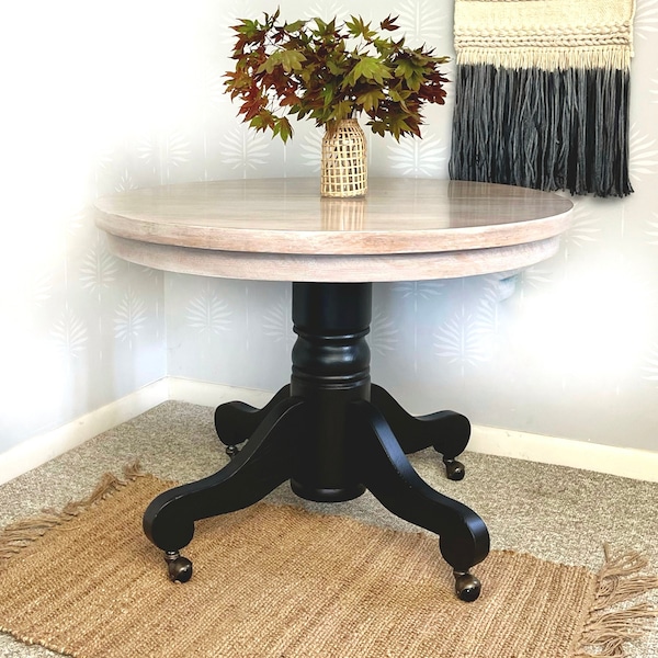 Pedestal Dining Table **SOLD*** Please do not purchase