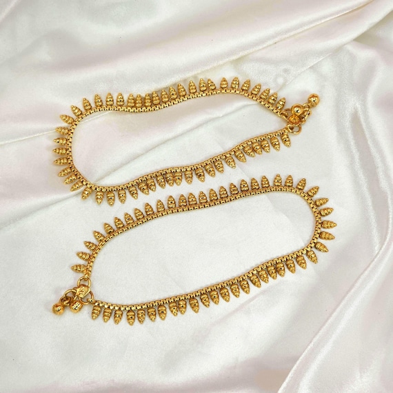 Gold Ladies Jhanjar Gold Plated Leaf Anklets: Indian Jhanjar Payal