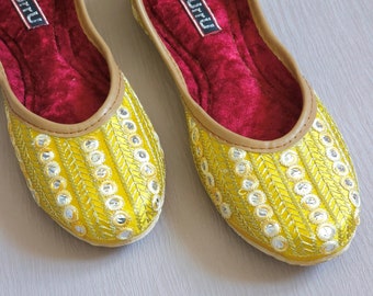 Divya - Yellow Ballerina Jutti Shoes