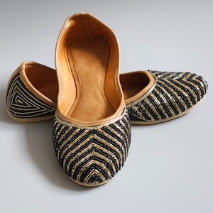 Sheli - Black Gold Jutti ,Indian Pakistani Khussa, Punjabi Jutti, Ballerina, Hamdmde Jutti, Shoes, Footwear