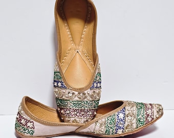 Handmade Zardozi Khusa Sandal: Pink Leather Punjabi Jutti