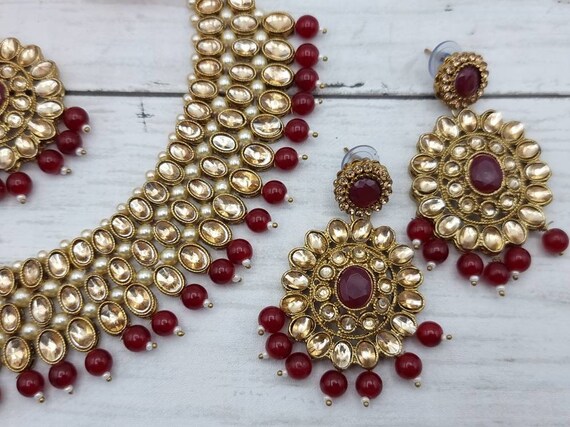 Antique colour jewellery deals
