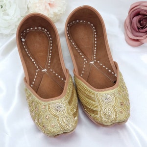 LAILA Antique Gold Jutti with handwork,Indian Pakistani Punjabi Slipper, Embroidery Jutti, Shoes