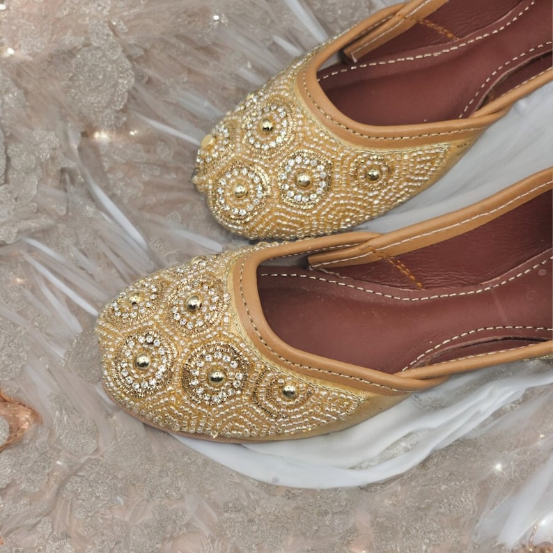 Kids Girls Gold Embroidered Jutti image 3