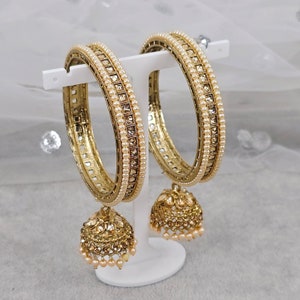 Vergoldetes Jhumka Armreif Set: Indischer pakistanischer Schmuck