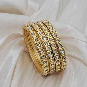 Vergoldete Polki Stone Indische Armreifen - 4er Set