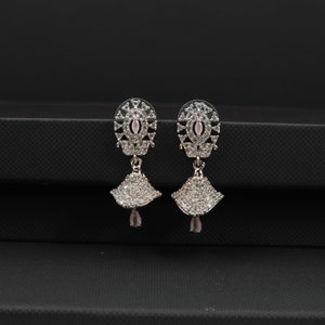 CZ Diamant Jhumki Ohrringe: Rosévergoldet, indischer Schmuck