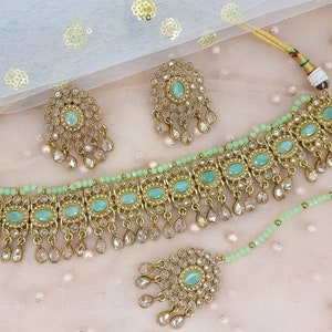 Gargantilla con polki de oro antiguo: joyería nupcial india