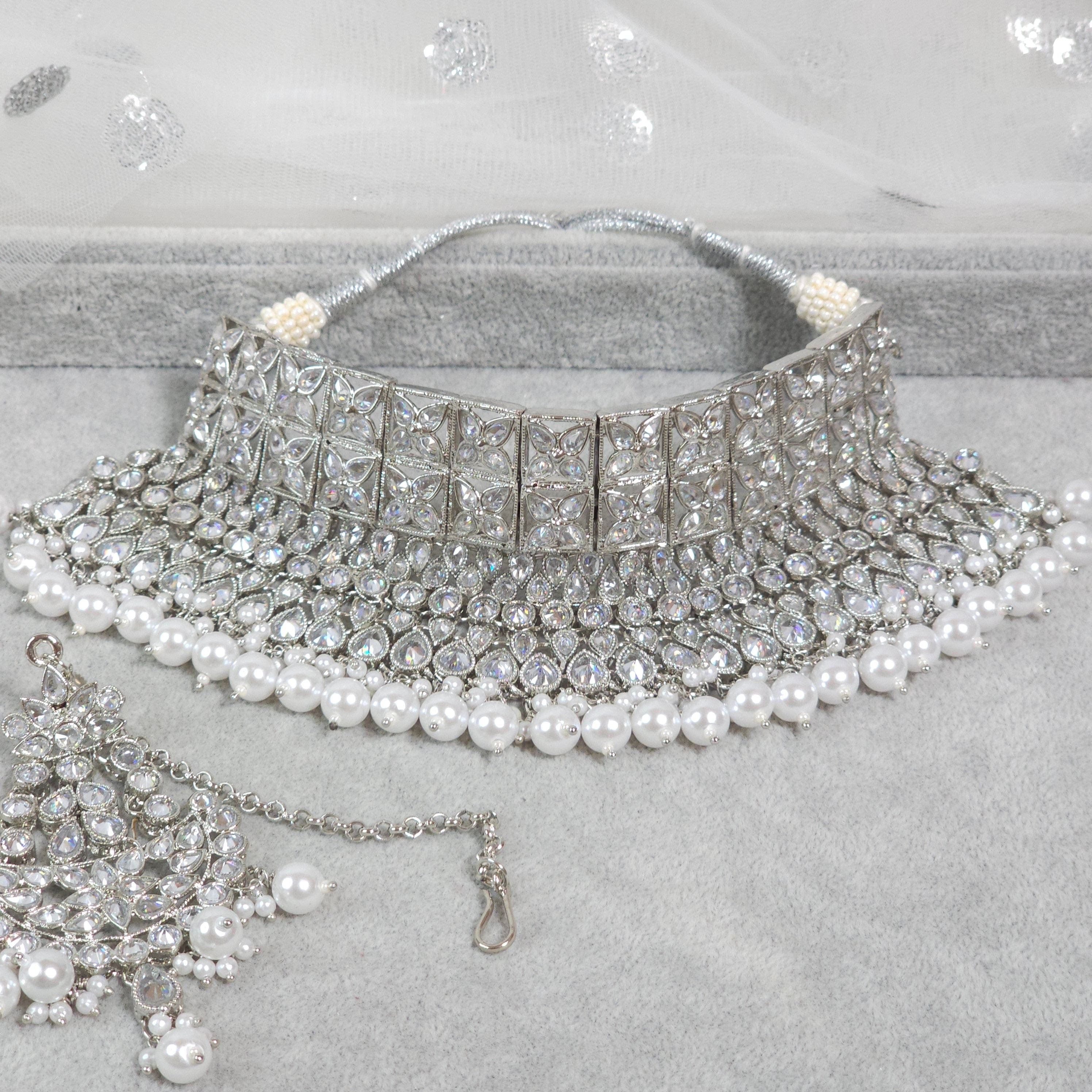 Efulgenz Indiase sieraden set kristallen choker ketting bengelen oorbellen Maang Tikka hoofd ketting Bollywood bruiloft bruidssieraden voor vrouwen, Koper, niet bekend