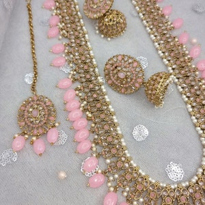 Pink Gold Polki Indian Jewelry Set: Beaded Mala Necklace, Tikka & Earrings