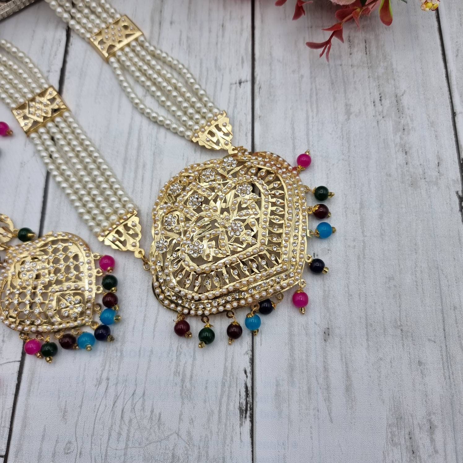 Jadau Necklace Pendant Set Long Jadau Rani Haar Indian Jewelry Bridal Wedding Pearls Jewelry Gold Plated Punjabi Ethnic Pakistani Jewelry Etsy Canada