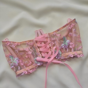 Cupless corset, Сorset belt, Pink corset, Underbust corset with embroidered flowers, Pink corset