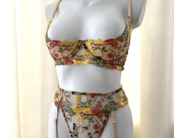 See through lingeries with open cups and open panty, Open cupless bra extreme Open crotched panty, Garter belt lingerie set, Open lingeries