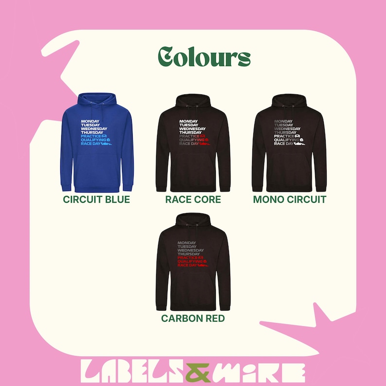 Puede incluir: Cuatro sudaderas con capucha en azul, negro y gris oscuro, cada una con un estampado gr&aacute;fico con el texto MONDAY, TUESDAY, WEDNESDAY, THURSDAY, PRACTICE, QUALIFYING y RACE DAY, junto a peque&ntilde;os iconos de coches de carreras.