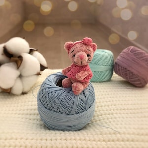 Small cat plushie toy. Miniature stuffed kitten, little tiny friend for Blythe doll. Mini stuffy animal, pocket pet. Gift for cat mom