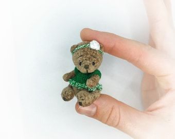 Mini Plüschbär Teddybär für Puppenstube. Blythe Freund. 5 cm im Taschenkörper. Tasche Umarmung Plüschtier Mini Geschenk handgemacht