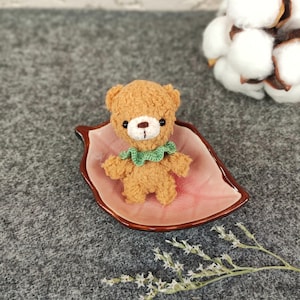 Tasche Haustier Plüschtier Teddybär gefüllt. Süsser flauschiger Mini Teddy Stofftier. Miniaturtier für Puppe. Geschenk für beste Freundin, Kleinkind, Kind, Partner