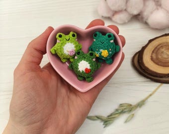 Mini pocket plush frog. Stuffed keychain ornament