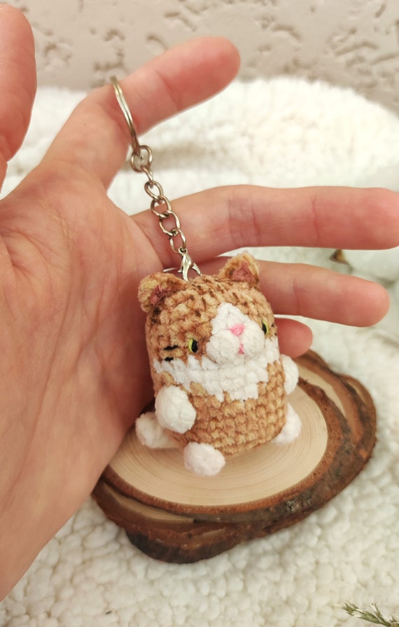 Pendentif animal mignon, porte-clés en peluche chat noir, avec un cordon, adapté pour les portefeuilles, sacs à main, voitures, amoureux des animaux